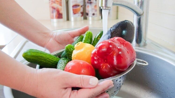 köögiviljade ja puuviljade pesemine ennetava meetmena parasiitide vastu
